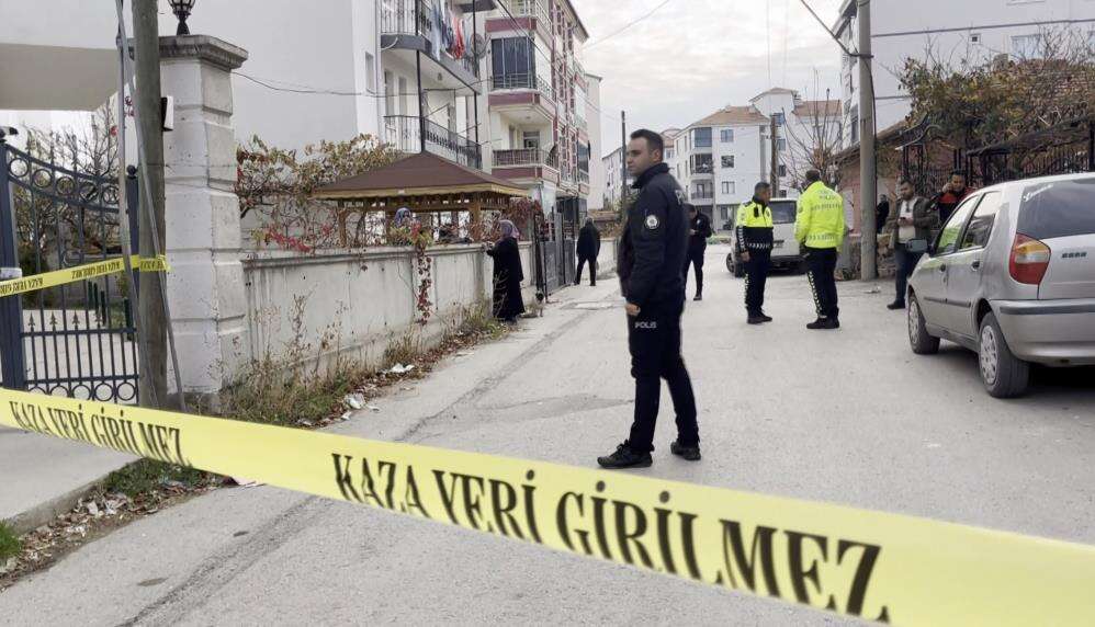 Kayınpeder - damat kavgası kanlı bitti! Kalbine saplanan bıçakla hastaneye getirildi 9